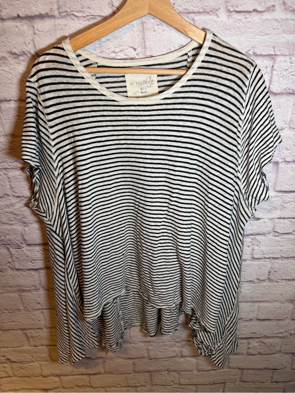 We The Free Womens medium Black white stripe Short Sleeve Asymmetrical shirt